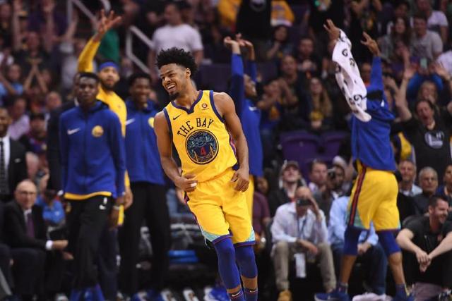 诺伊尔肋骨受伤，下周欧冠拜仁对阵巴黎出战成疑